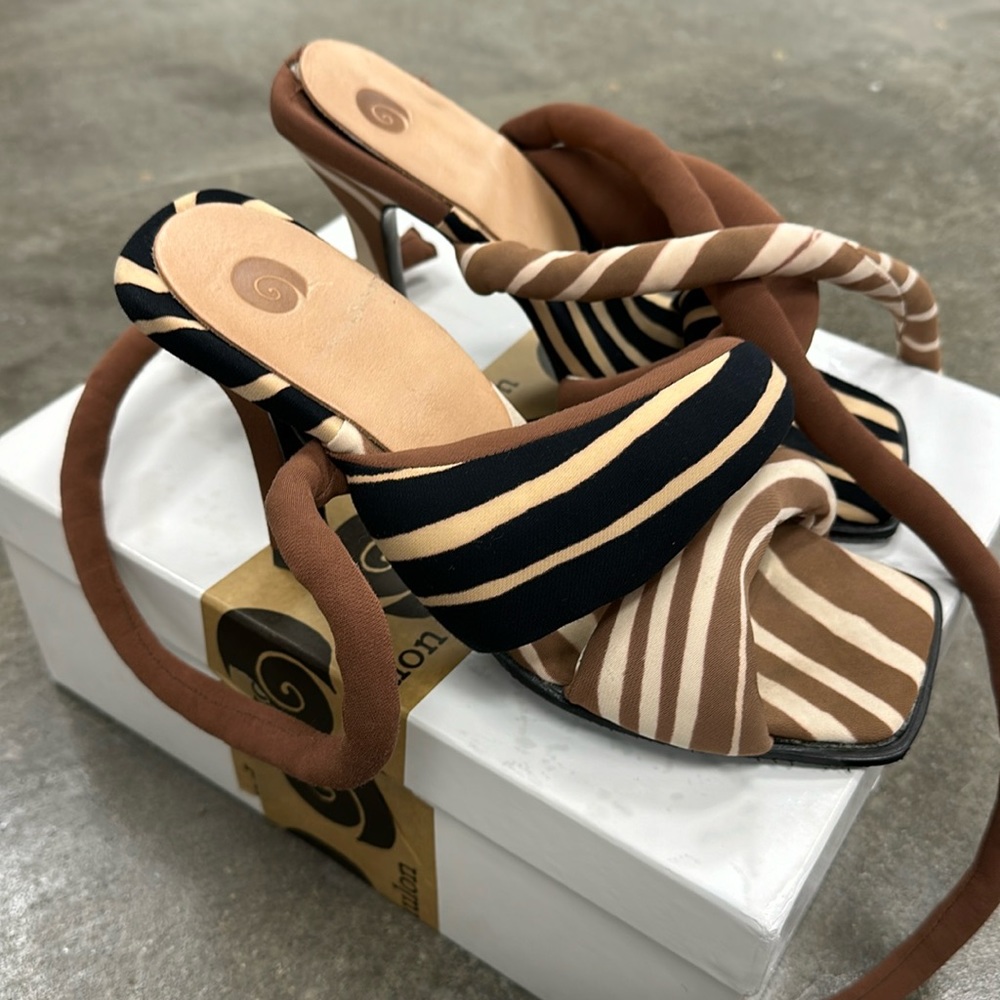 UGO PAULON Strap sandals
